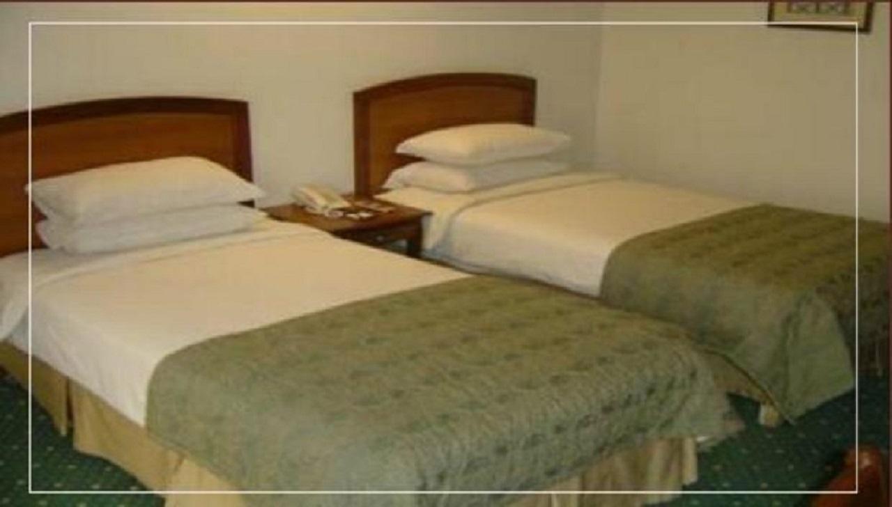 Embassy Inn, Karachi Bagian luar foto