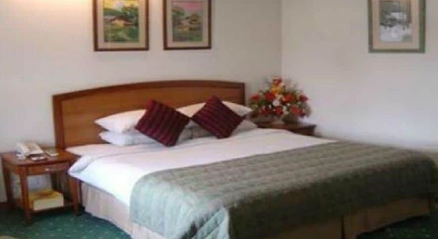 Embassy Inn, Karachi Bagian luar foto