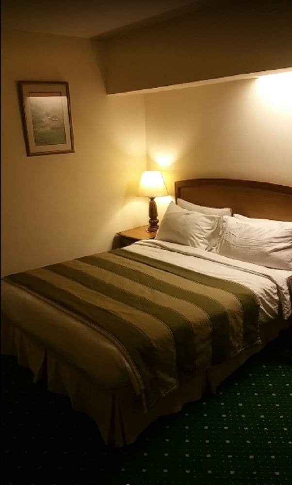 Embassy Inn, Karachi Bagian luar foto